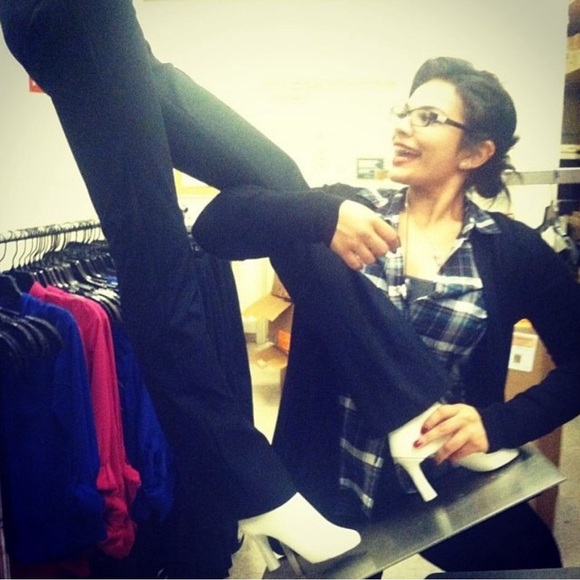 Hi there! 🐝 - Picture 2 of 2